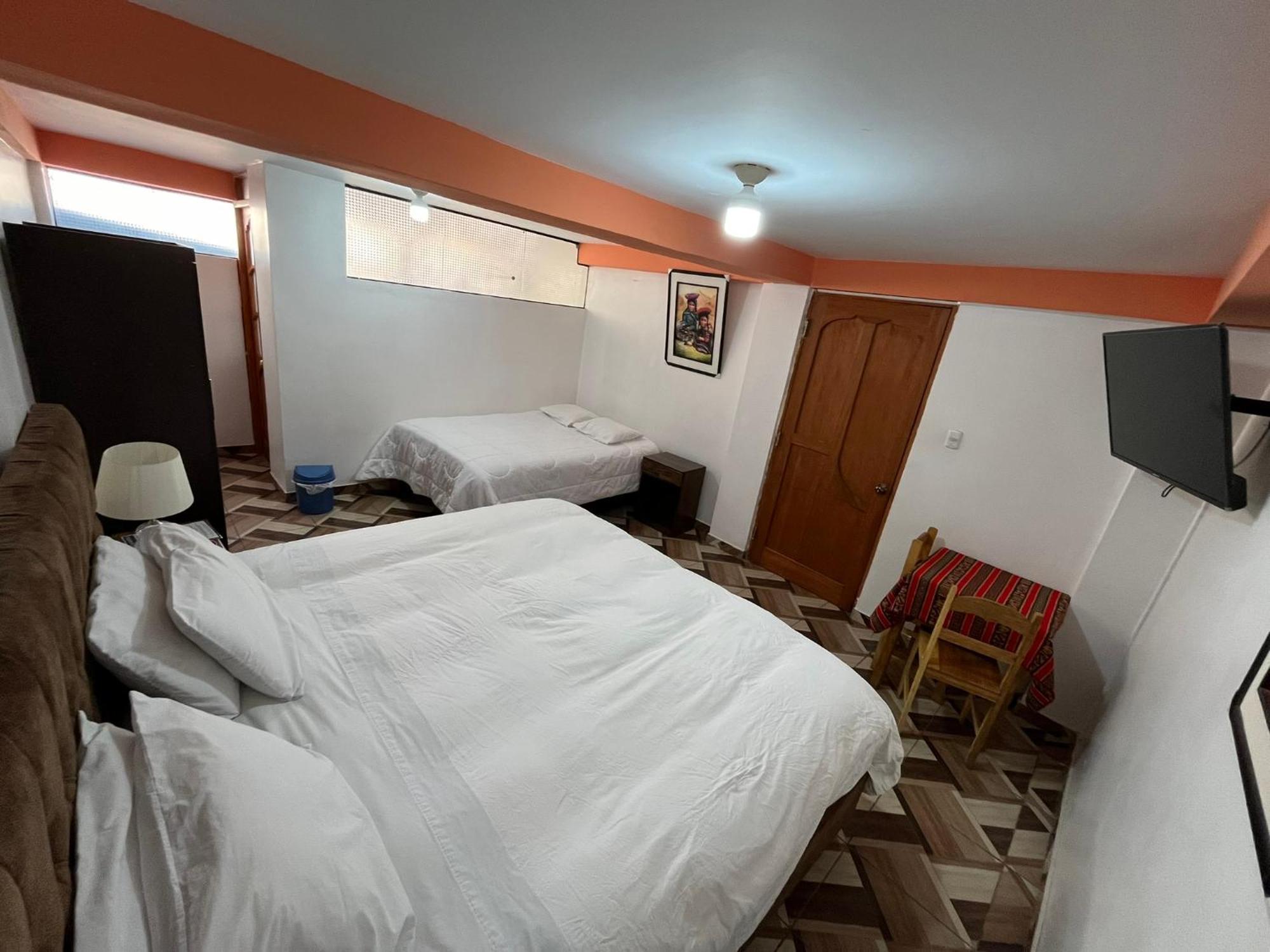 אויאנטאיטמבו Hostal Apu Qhawarina מראה חיצוני תמונה