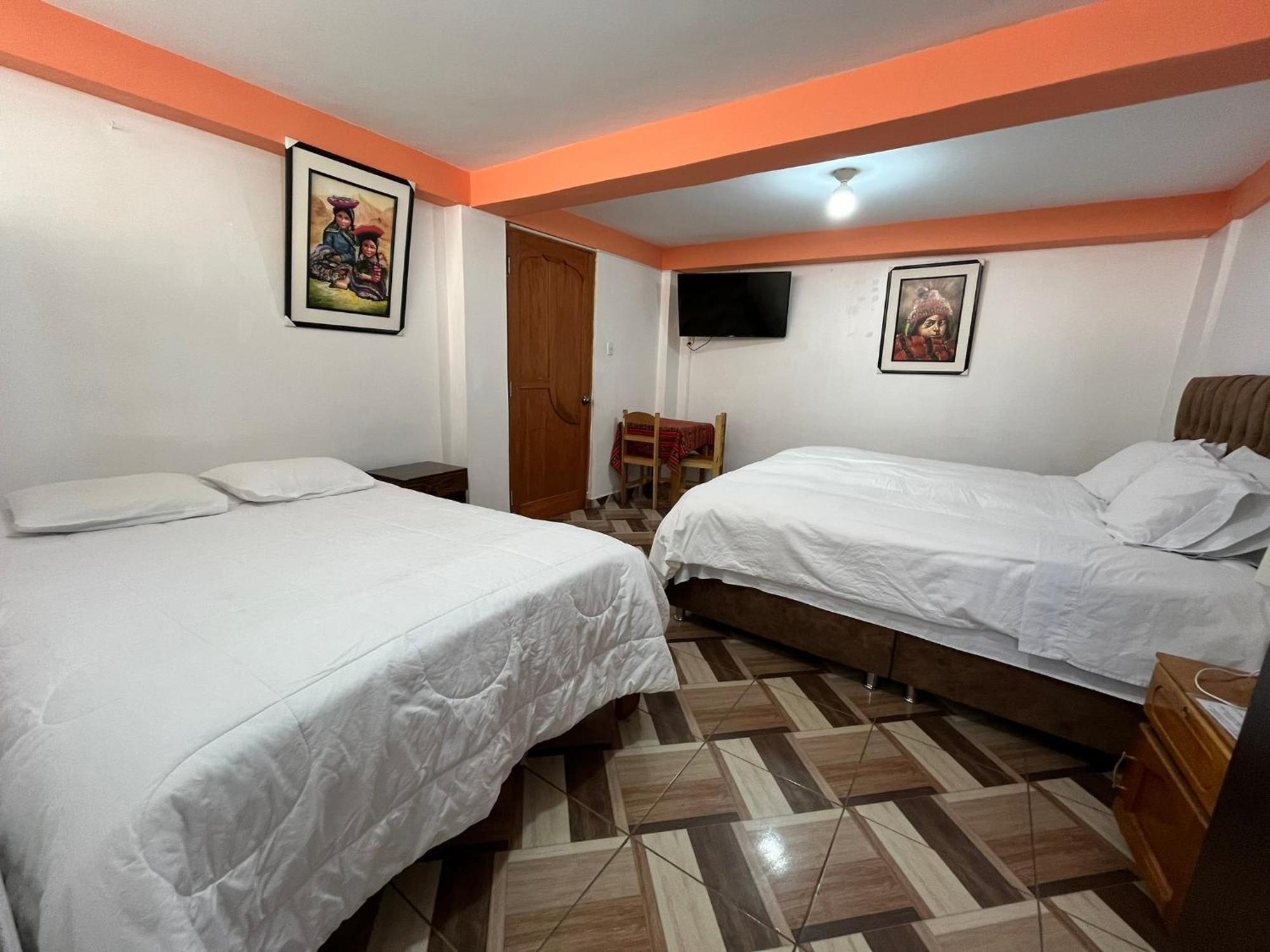 אויאנטאיטמבו Hostal Apu Qhawarina מראה חיצוני תמונה