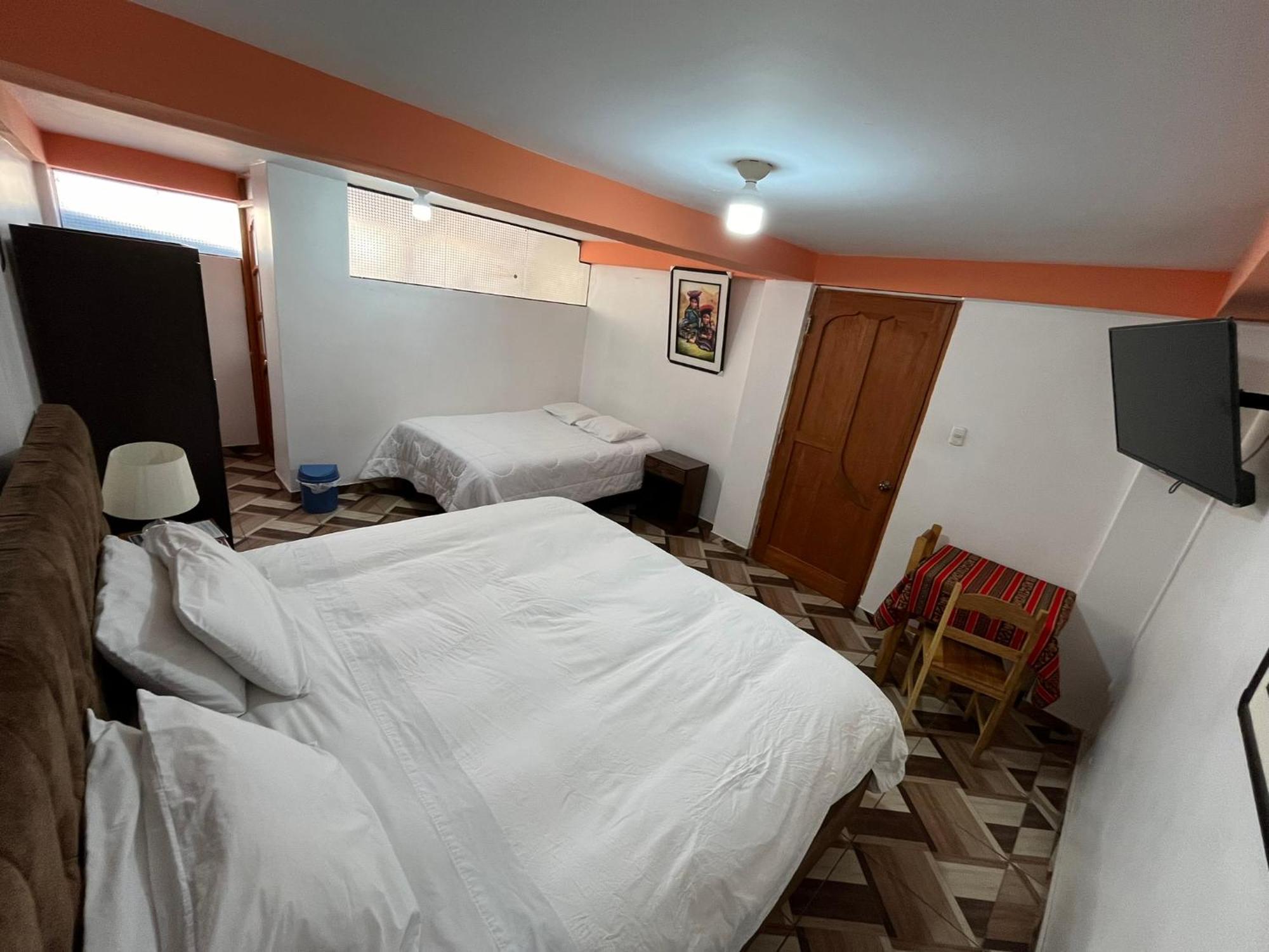 אויאנטאיטמבו Hostal Apu Qhawarina מראה חיצוני תמונה