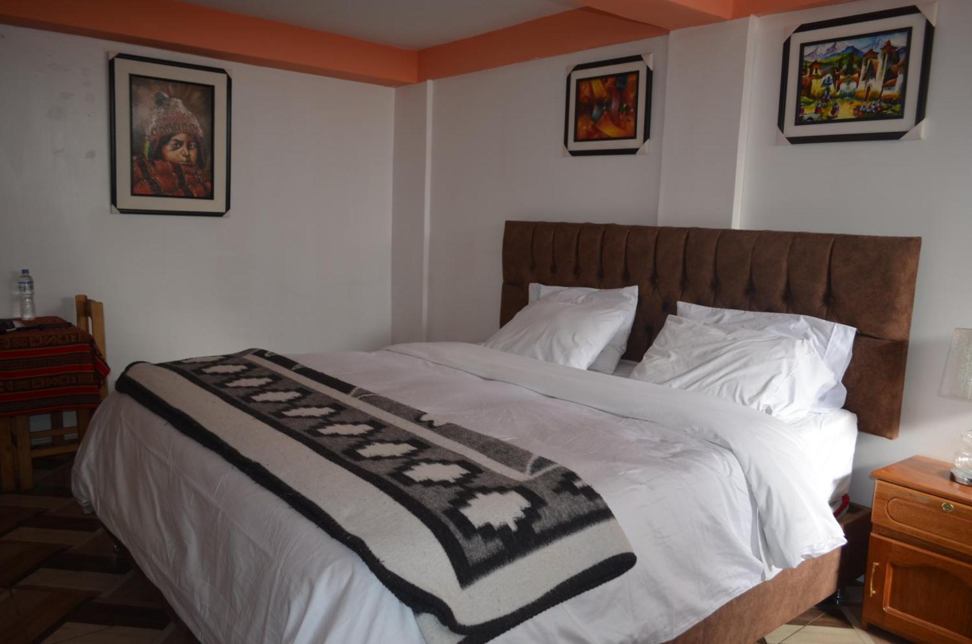 אויאנטאיטמבו Hostal Apu Qhawarina מראה חיצוני תמונה