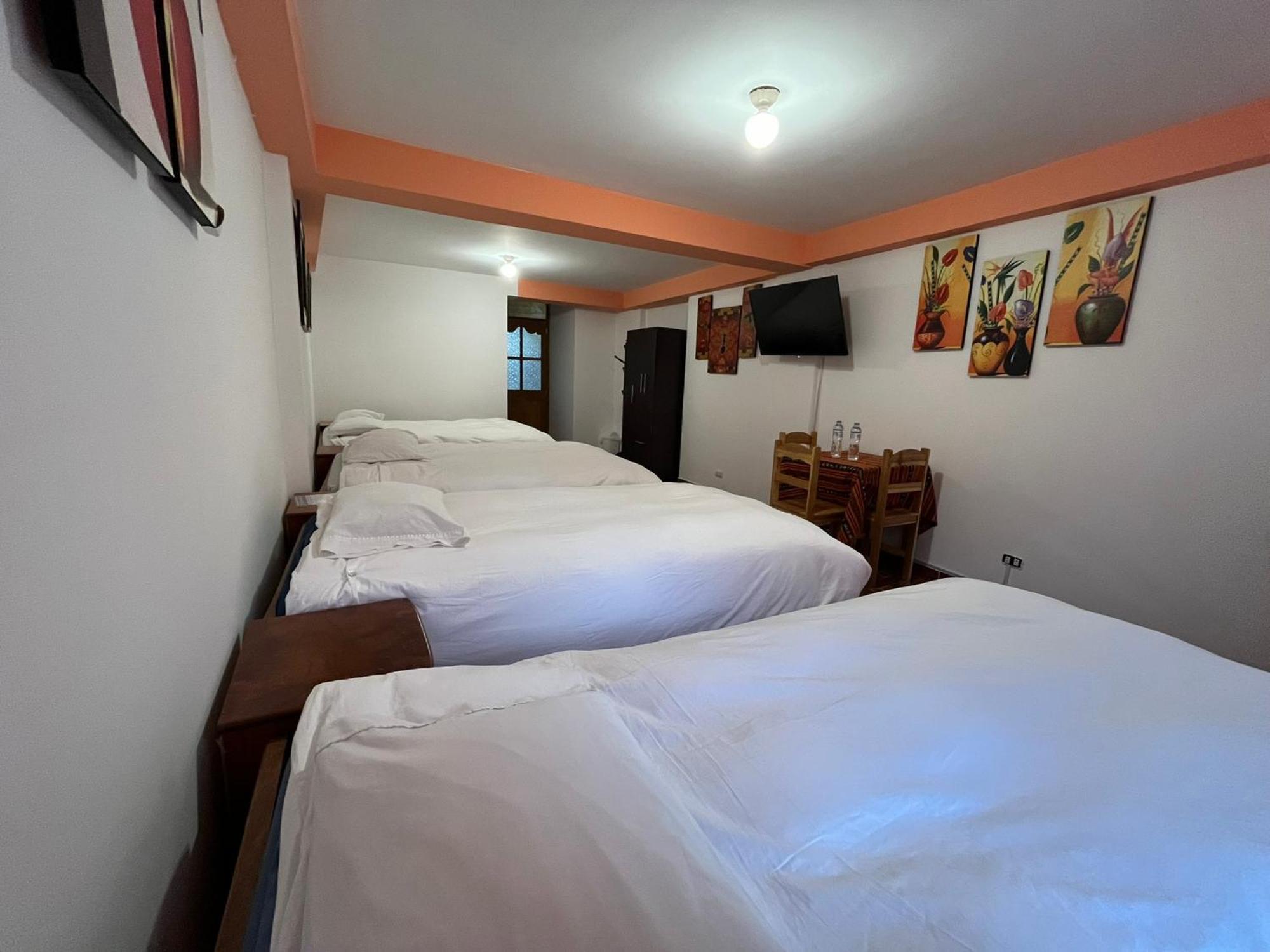 אויאנטאיטמבו Hostal Apu Qhawarina מראה חיצוני תמונה