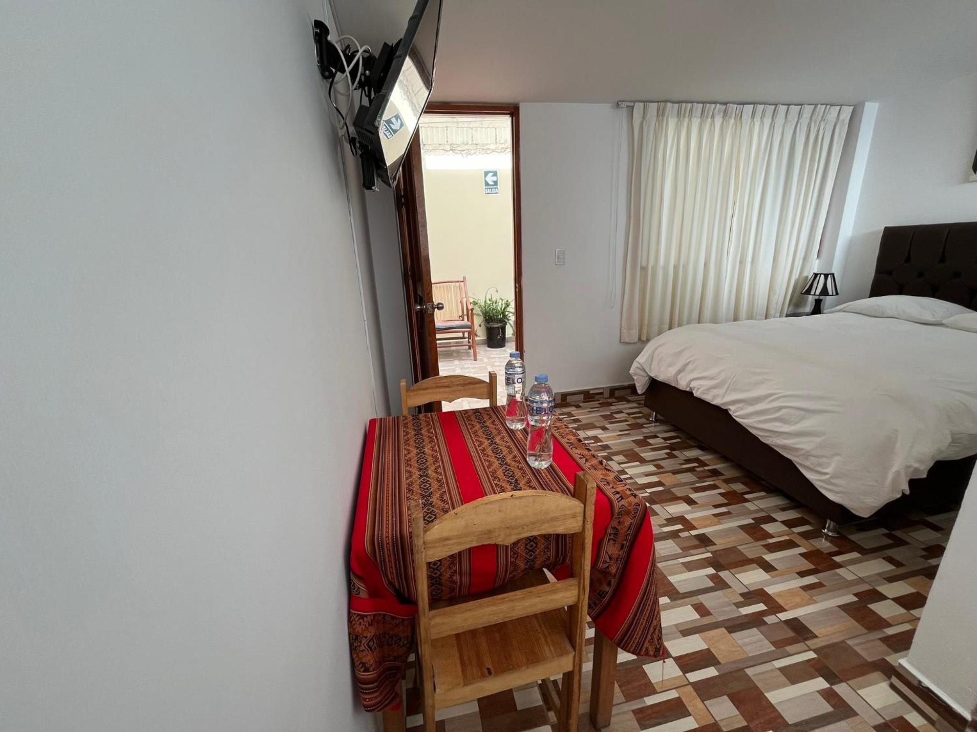 אויאנטאיטמבו Hostal Apu Qhawarina מראה חיצוני תמונה