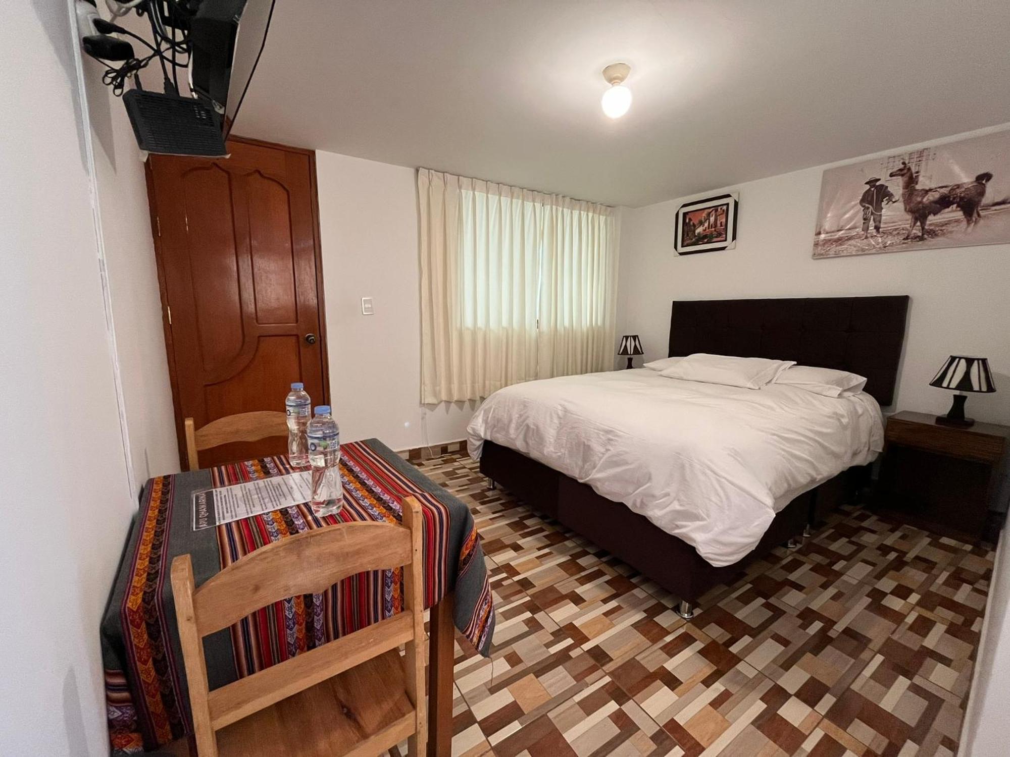 אויאנטאיטמבו Hostal Apu Qhawarina מראה חיצוני תמונה