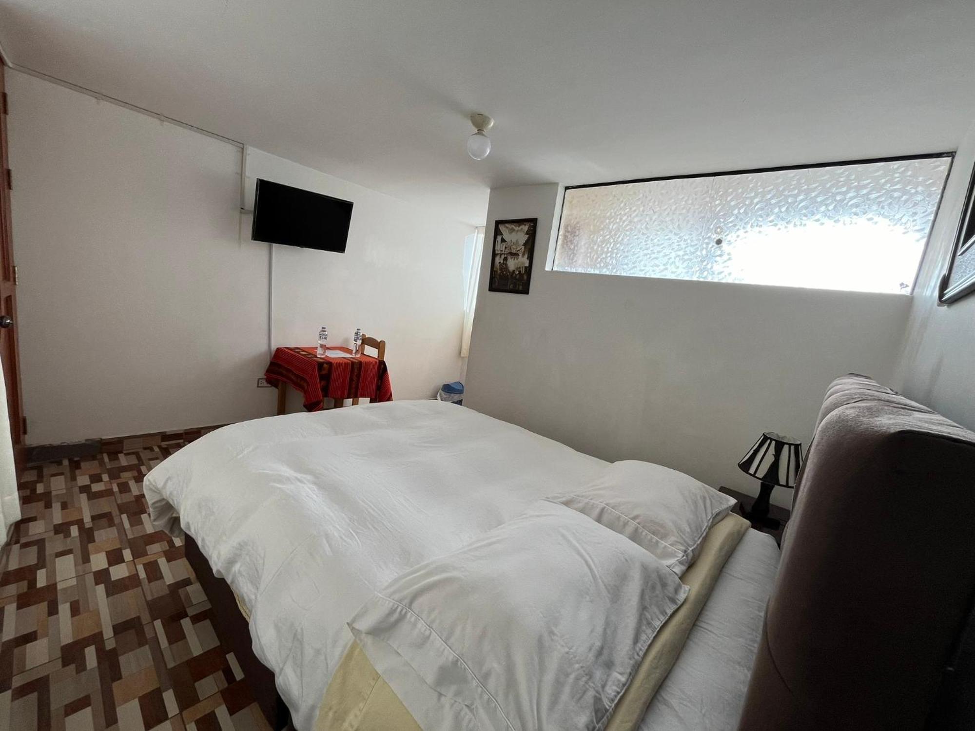 אויאנטאיטמבו Hostal Apu Qhawarina מראה חיצוני תמונה