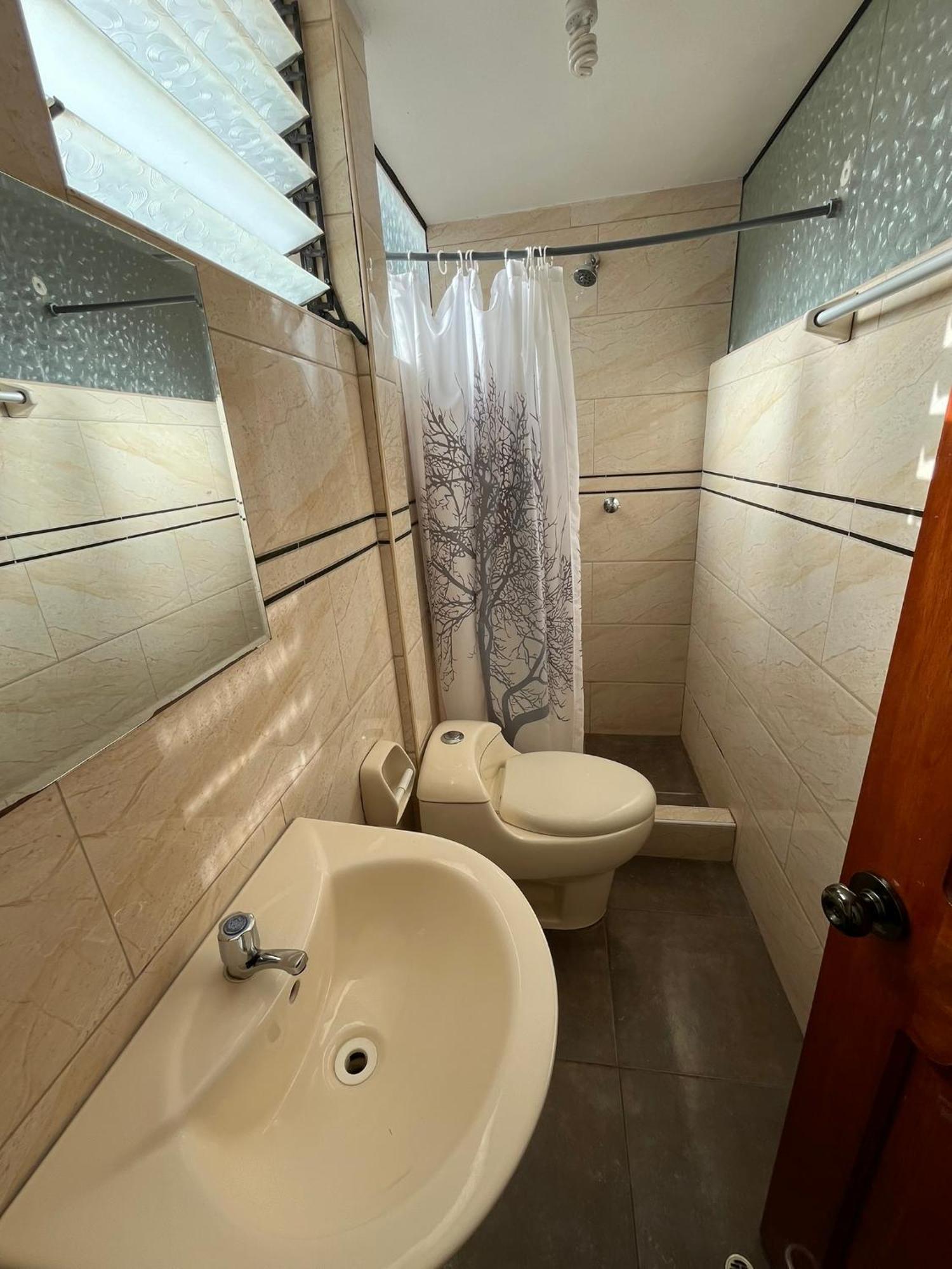אויאנטאיטמבו Hostal Apu Qhawarina מראה חיצוני תמונה