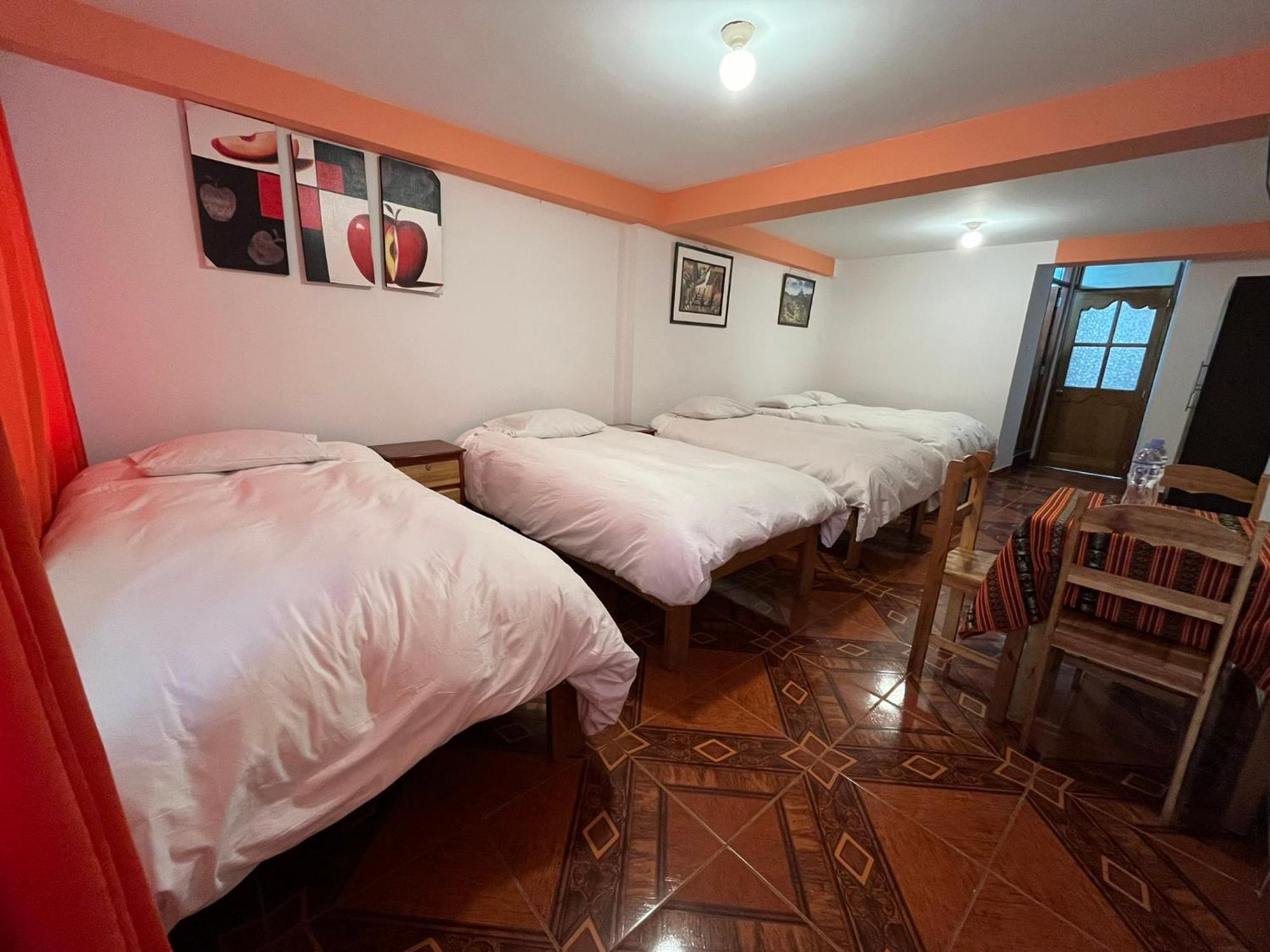 אויאנטאיטמבו Hostal Apu Qhawarina מראה חיצוני תמונה