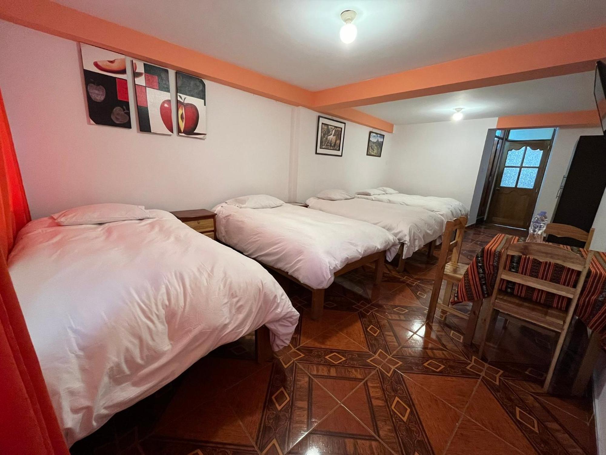 אויאנטאיטמבו Hostal Apu Qhawarina מראה חיצוני תמונה