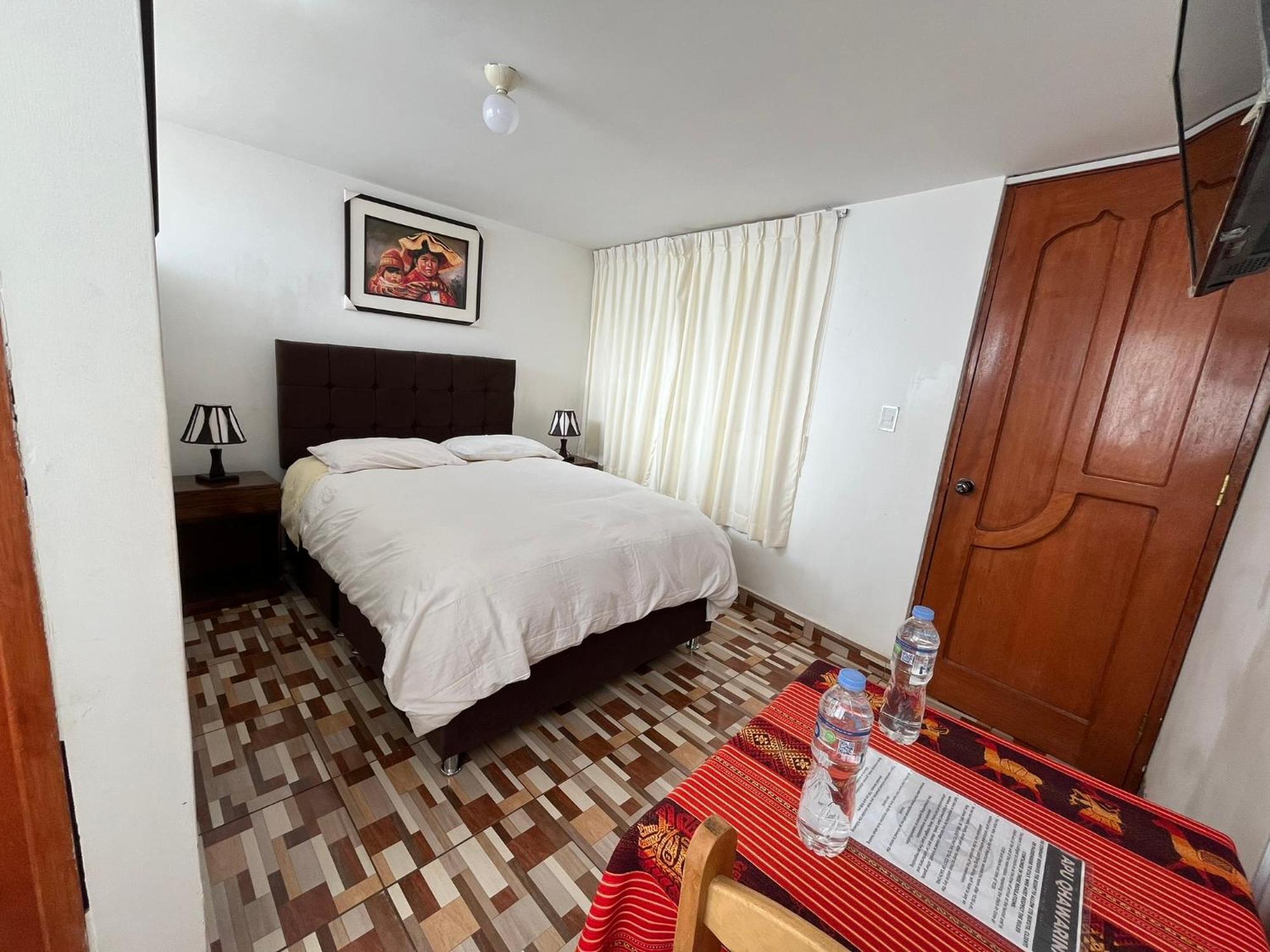 אויאנטאיטמבו Hostal Apu Qhawarina מראה חיצוני תמונה