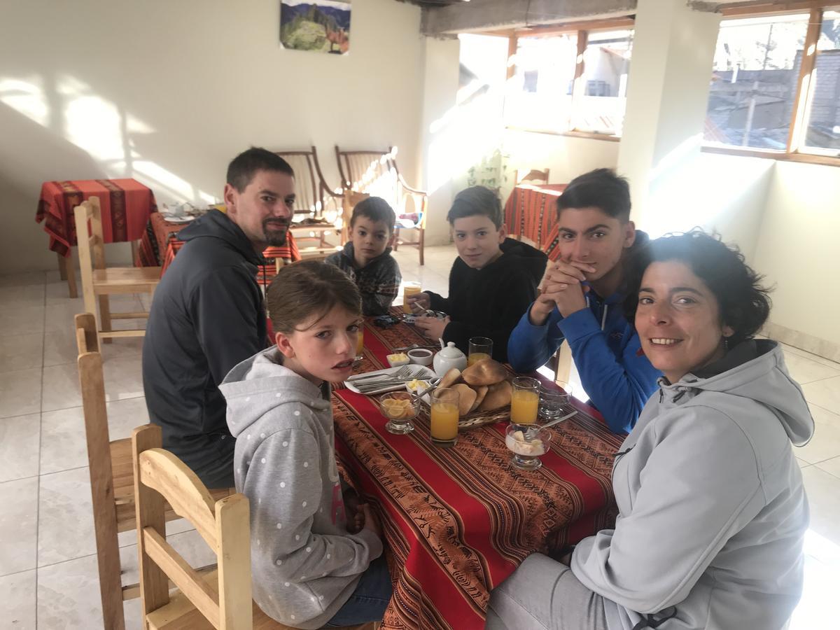 אויאנטאיטמבו Hostal Apu Qhawarina מראה חיצוני תמונה