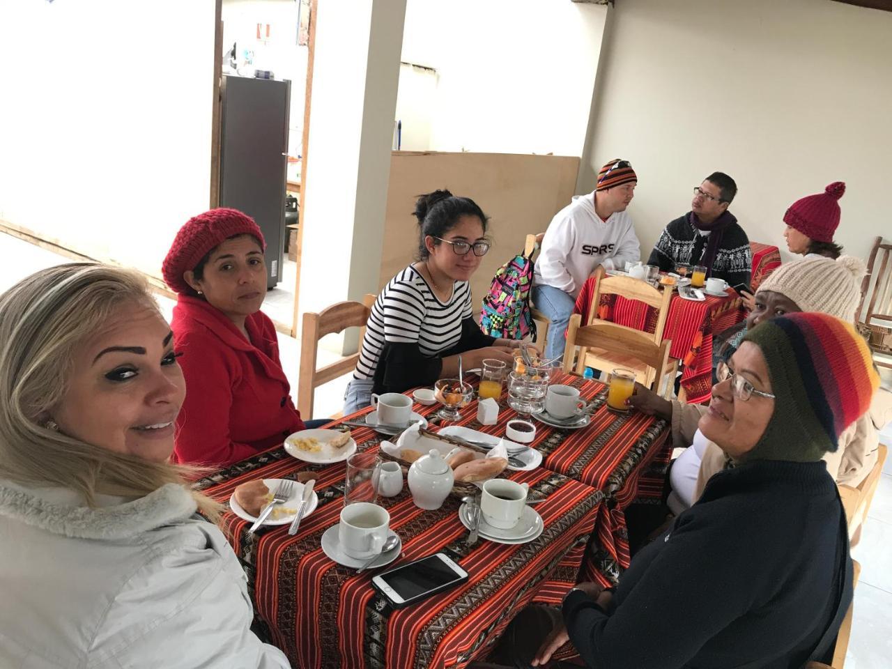 אויאנטאיטמבו Hostal Apu Qhawarina מראה חיצוני תמונה